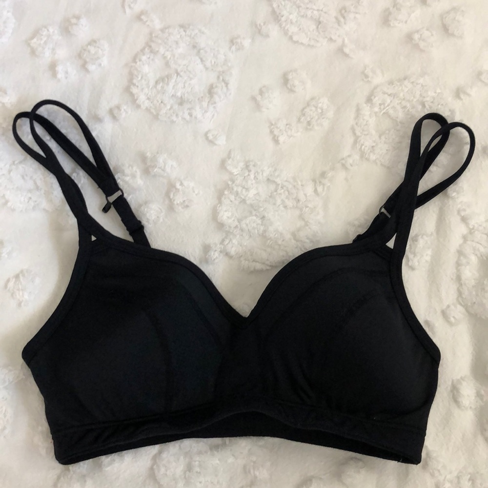 Marika sports bra